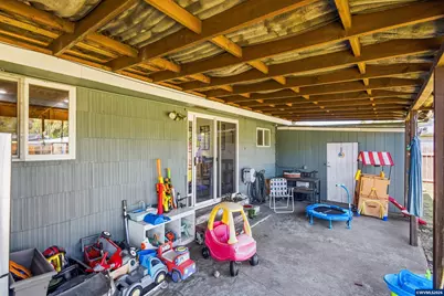 200 SE Walnut Av, Dallas, OR 97338 - Photo 32