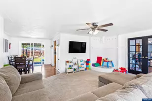 200 SE Walnut Ave, Dallas, OR 97338 - Photo 8