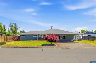 200 SE Walnut Ave, Dallas, OR 97338 - Photo 1