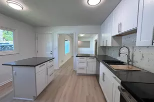 3030 Doughton St S, Salem, OR 97302 - Photo 12