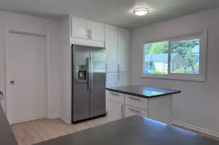 3030 Doughton St S, Salem, OR 97302 - Photo 8