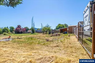 955 F St, Lebanon, OR 97355 - Photo 24