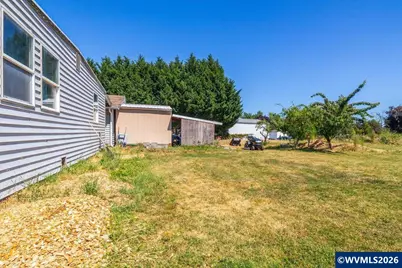 955 F St, Lebanon, OR 97355 - Photo 22