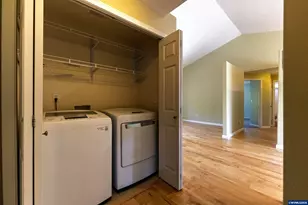 2190 NW Cluster Oak Ave, Albany, OR 97321 - Photo 10