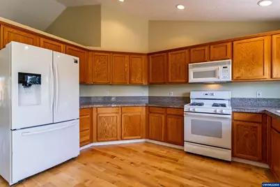 2190 NW Cluster Oak Av, Albany, OR 97321 - Photo 8