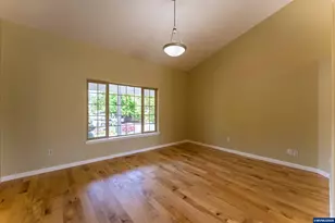 2190 NW Cluster Oak Ave, Albany, OR 97321 - Photo 4