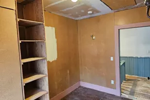 329 S 1st Ave, Mill City, OR 97360 - Photo 32