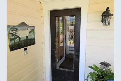 329 S 1st Av, Mill City, OR 97360 - Photo 6