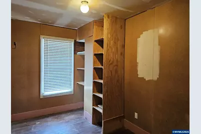 329 S 1st Av, Mill City, OR 97360 - Photo 32