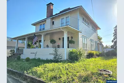 329 S 1st Av, Mill City, OR 97360 - Photo 2