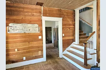 329 S 1st Av, Mill City, OR 97360 - Photo 8