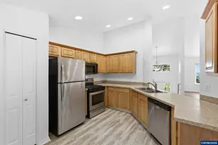 3047 Wallace Rd NW, Salem, OR 97304 - Photo 12