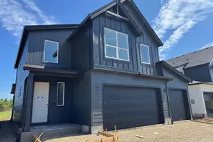795 Magnolia Ave, Woodburn, OR 97071 - Photo 1