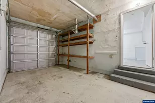 1555 Pearl St NE, Salem, OR 97301 - Photo 32