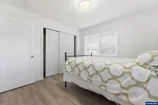 1555 Pearl St NE, Salem, OR 97301 - Photo 16