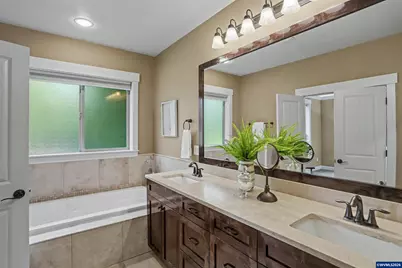 822 Majestic View Av SE, Salem, OR 97306 - Photo 32