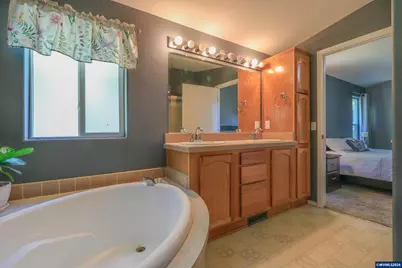 4204 NE Egan St, Gervais, OR 97026 - Photo 16