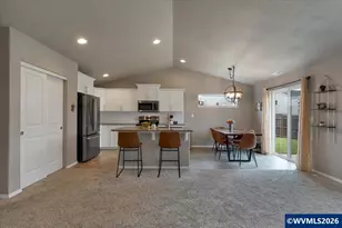 2271 Cheadle Lk Ct, Lebanon, OR 97355 - Photo 8