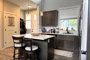 1864 John Muir Cir SE, Salem, OR 97302 - Photo 4