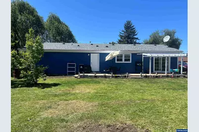 210 NW Grinstead St, Siletz, OR 97380 - Photo 30
