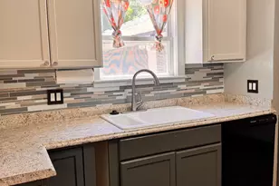745 20th St NE, Salem, OR 97301 - Photo 8