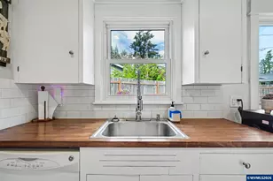 980 E College St, Mount Angel, OR 97362 - Photo 8