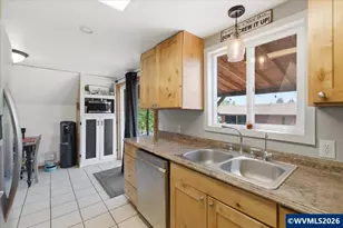 34232 Parkwoods Dr NE, Albany, OR 97322 - Photo 16