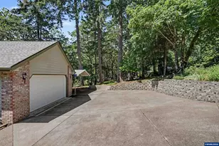 920 NW Carpathian Dr, Corvallis, OR 97330 - Photo 4