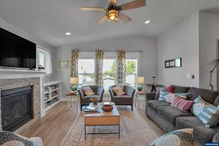 1448 SW 11th St, Dallas, OR 97338 - Photo 16