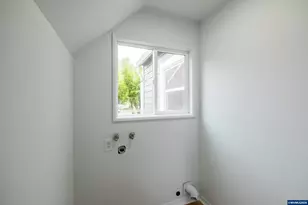 1115 12th Av SW, Albany, OR 97321 - Photo 14