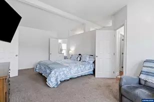 310 W B St, Lebanon, OR 97355 - Photo 18
