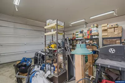 310 W B St, Lebanon, OR 97355 - Photo 22