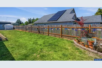 310 W B St, Lebanon, OR 97355 - Photo 28