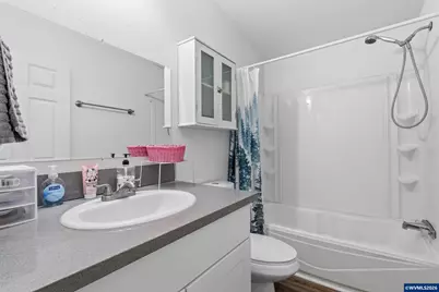 310 W B St, Lebanon, OR 97355 - Photo 16