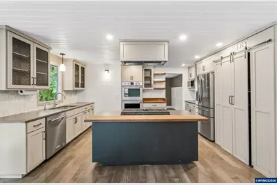 3575 NW Roosevelt Dr, Corvallis, OR 97330 - Photo 8