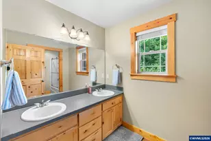 210 SE Whitten Rd, Mill City, OR 97360 - Photo 34