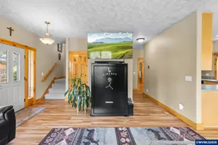 210 SE Whitten Rd, Mill City, OR 97360 - Photo 12