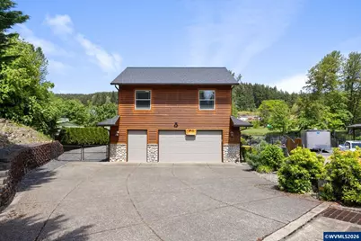 210 SE Whitten Rd, Mill City, OR 97360 - Photo 4
