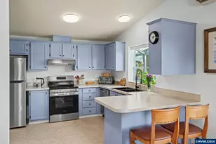 24886 Grange Hall Rd, Philomath, OR 97370 - Photo 8