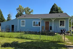 375 Picture St, Independence, OR 97351 - Photo 2