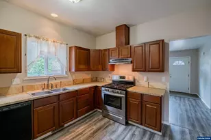 1374 Ruge St NW, Salem, OR 97304 - Photo 8
