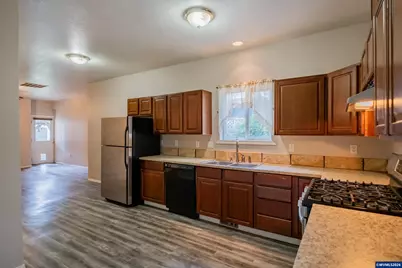 1374 Ruge St NW, Salem, OR 97304 - Photo 10