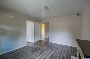 1374 Ruge St NW, Salem, OR 97304 - Photo 6
