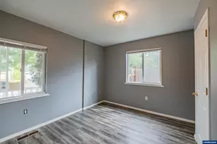 1374 Ruge St NW, Salem, OR 97304 - Photo 14
