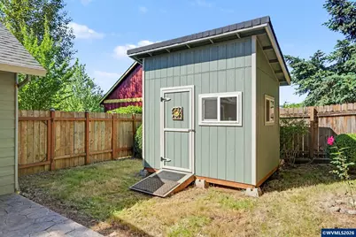 916 Travis Dr NE, Silverton, OR 97381 - Photo 38