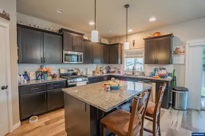 1013 Robbins Ct, Lebanon, OR 97355 - Photo 6