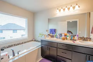 1013 Robbins Ct, Lebanon, OR 97355 - Photo 14