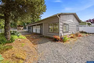 1495 E Santiam St, Stayton, OR 97383 - Photo 2