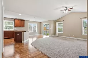 1075 Sage St, Silverton, OR 97381 - Photo 24