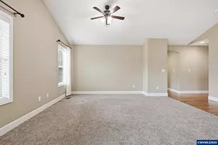 1075 Sage St, Silverton, OR 97381 - Photo 34